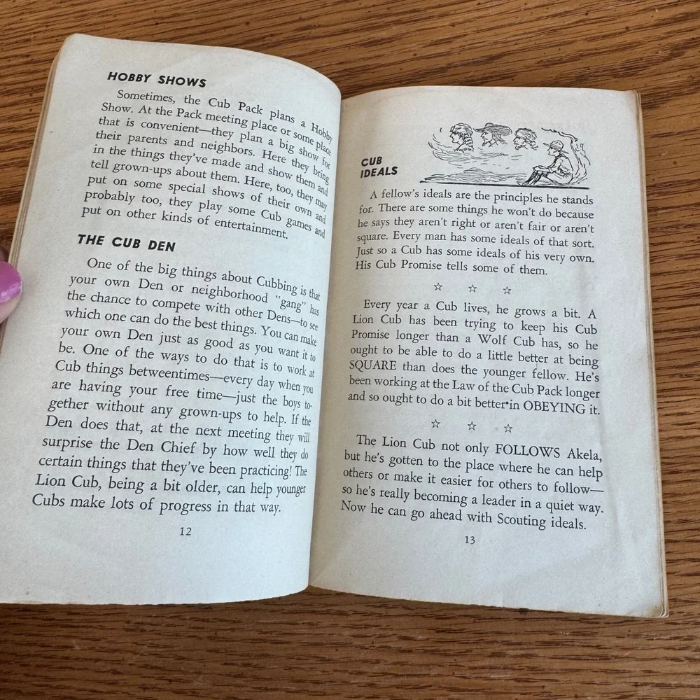 Vintage 1943 Boy Scouts of America Lion Cub Scout Handbook Cat No 3244 BSA Book